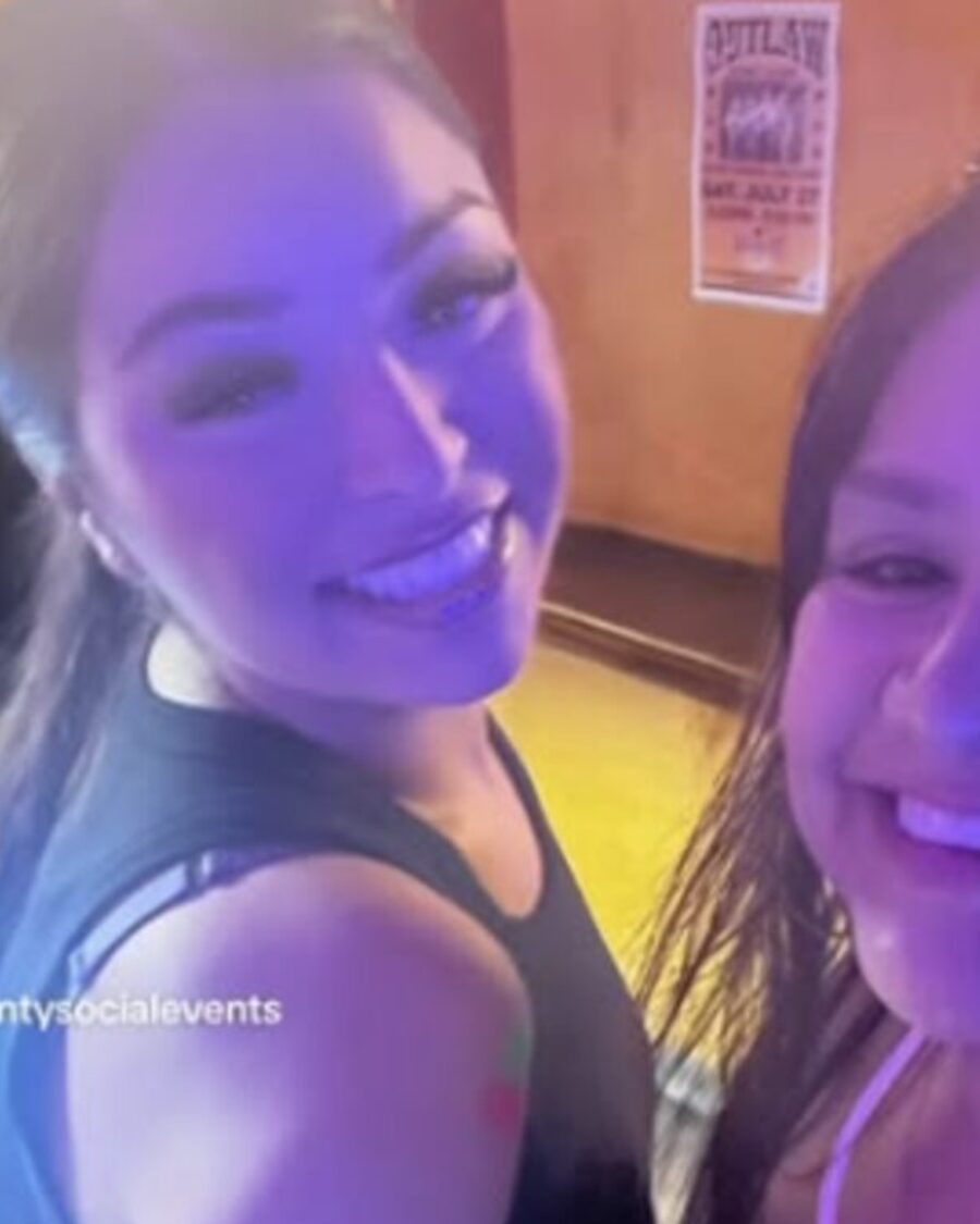 OC Singles event moment