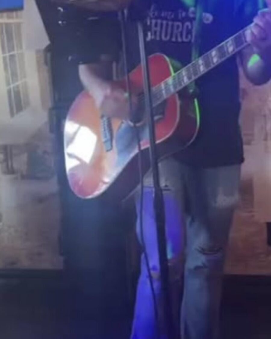 OC Singles event moment