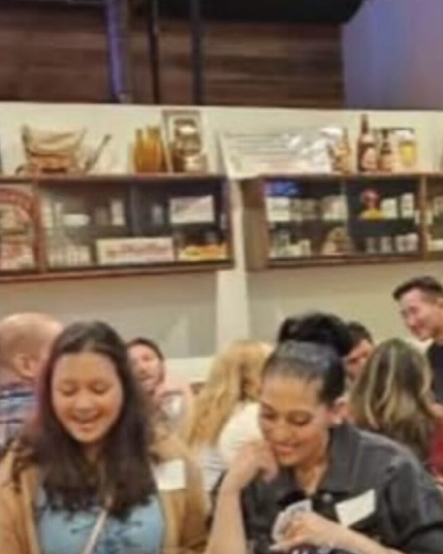 OC Singles event moment